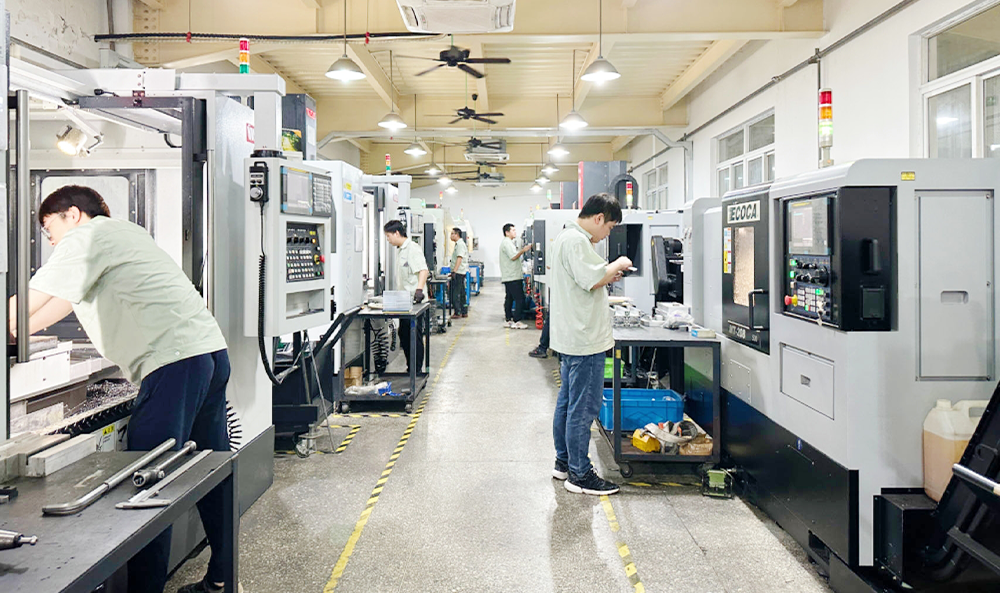 分板机结构件生产车间